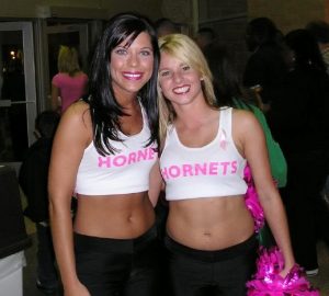 Nicole e Jessica in Preseason a Oklahoma City contro gli Orlando Magic (2006).